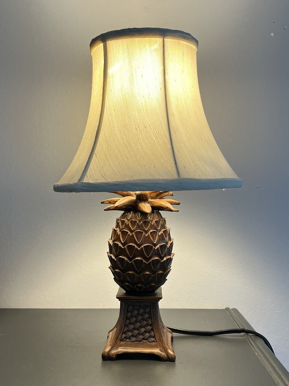 Vintage Resin Pineapple Table Lamp Base Tropical Coastal Decor 16” Tall NO SHADE